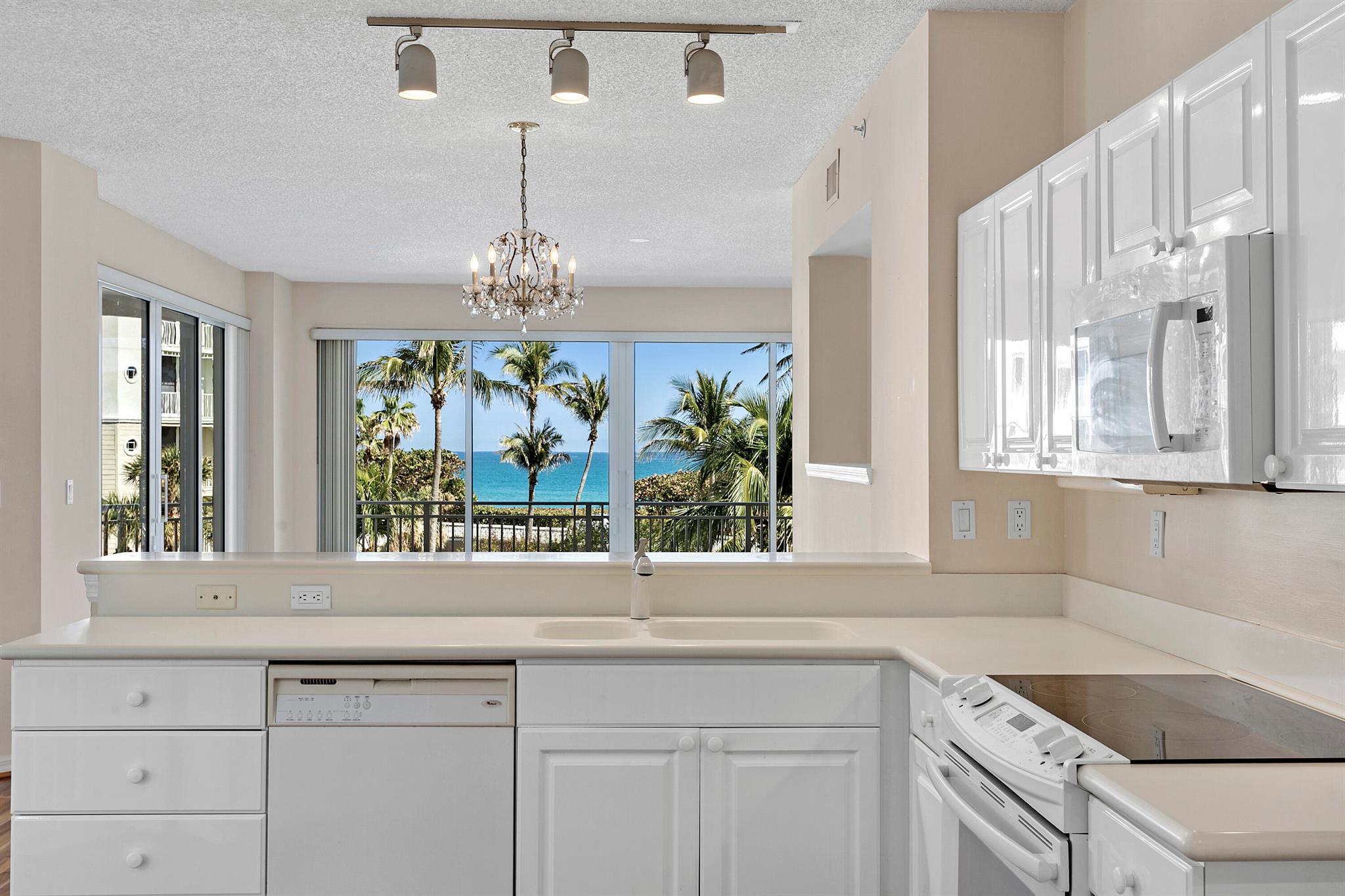 1660 S Highway A1a 222th Jupiter, FL 33477