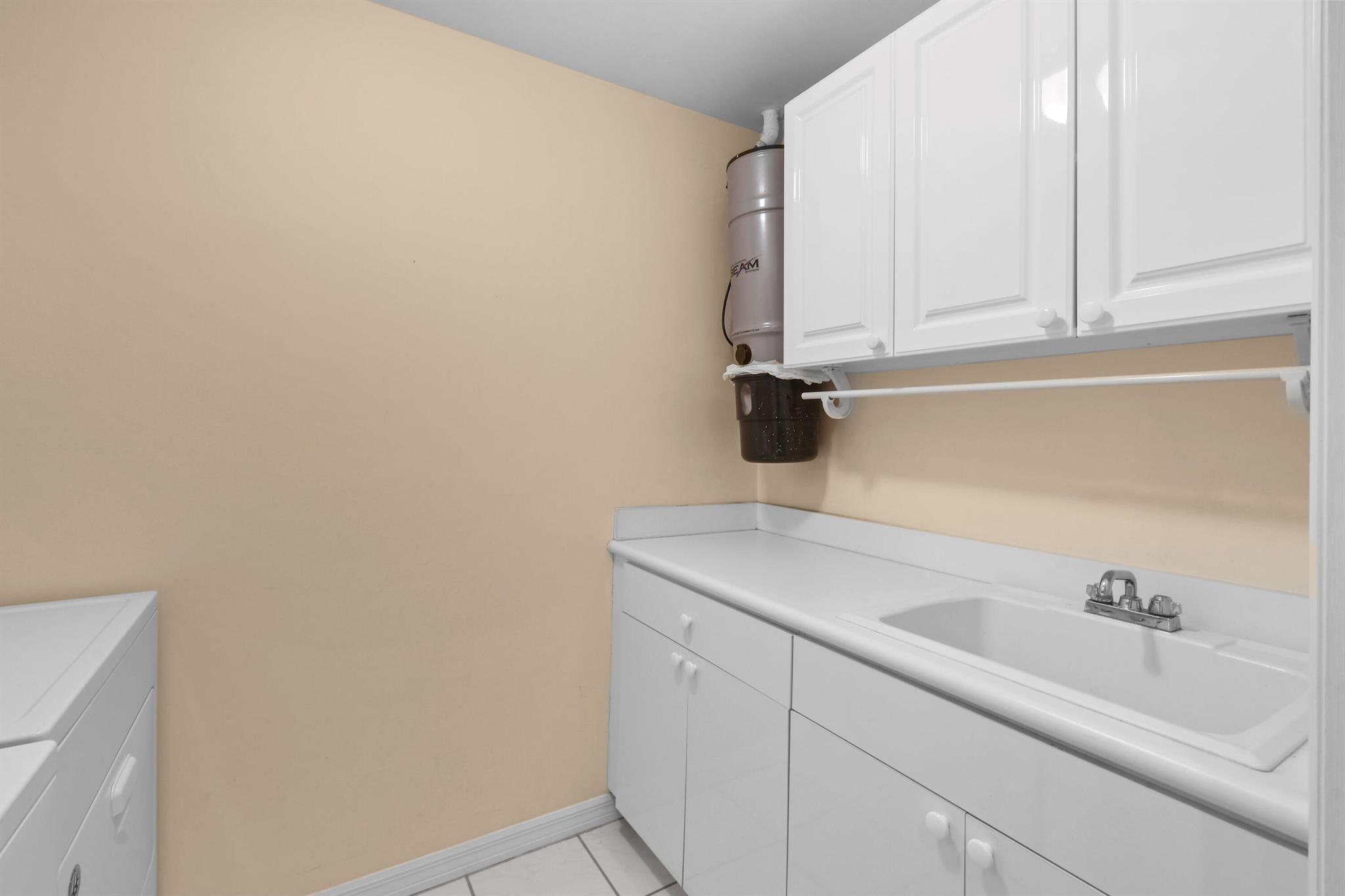 1660 S Highway A1a 222th Jupiter, FL 33477