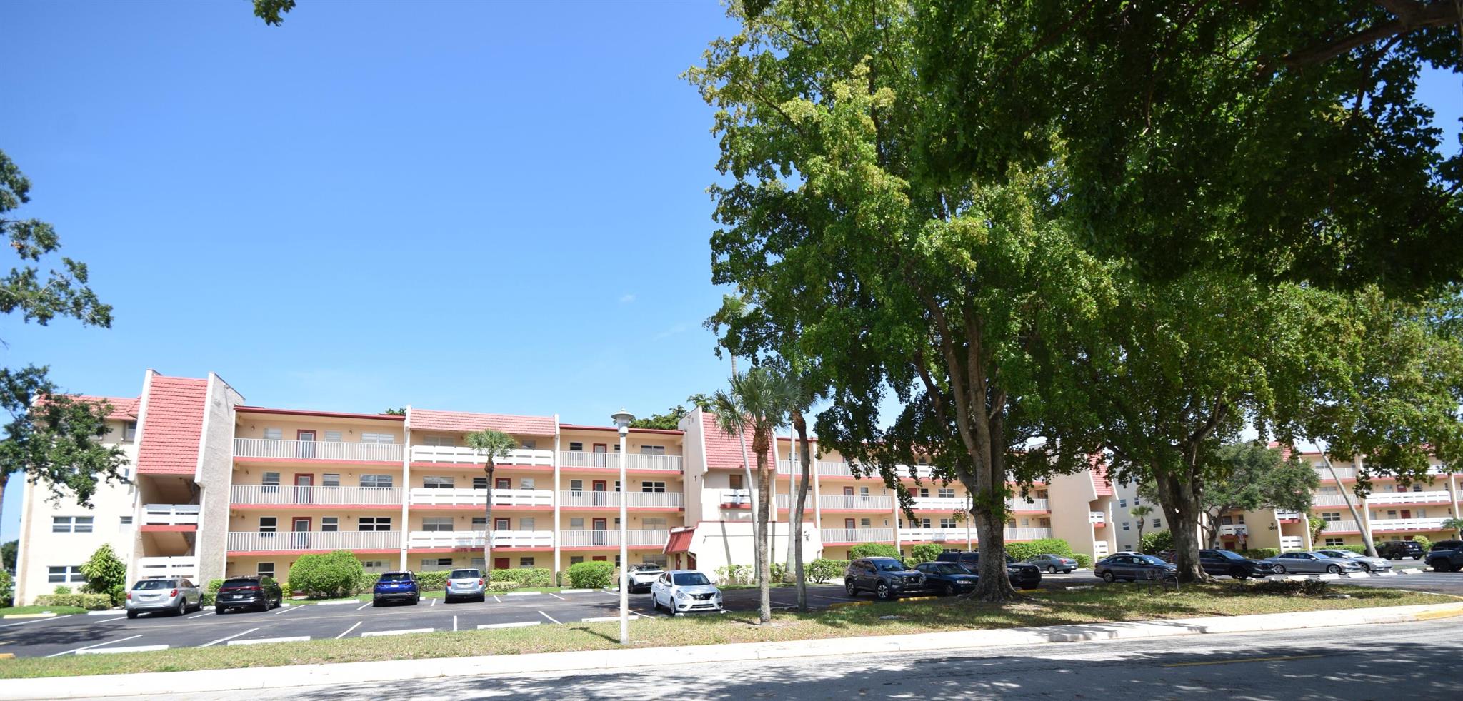 1055 Country Clb Dr #206