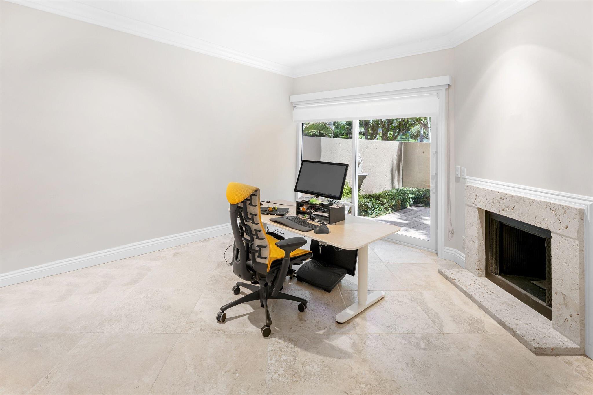 555 S Ocean Blvd #4 Boca Raton, FL 33432