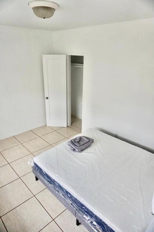 630 84th St #28 Miami Beach, FL 33141