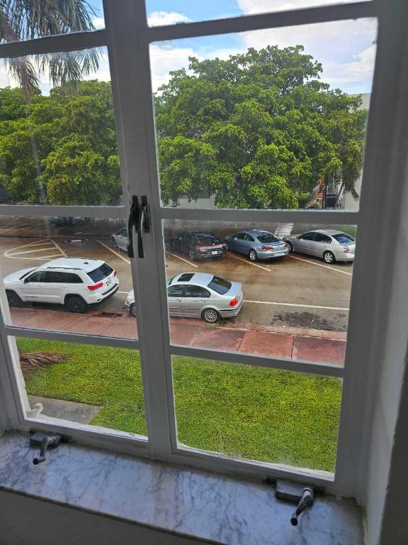 630 84th St #28 Miami Beach, FL 33141