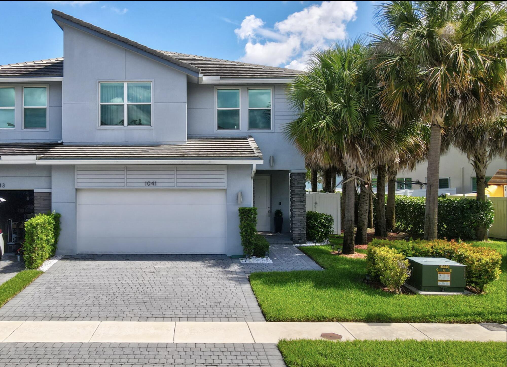 1041 Rio Ct