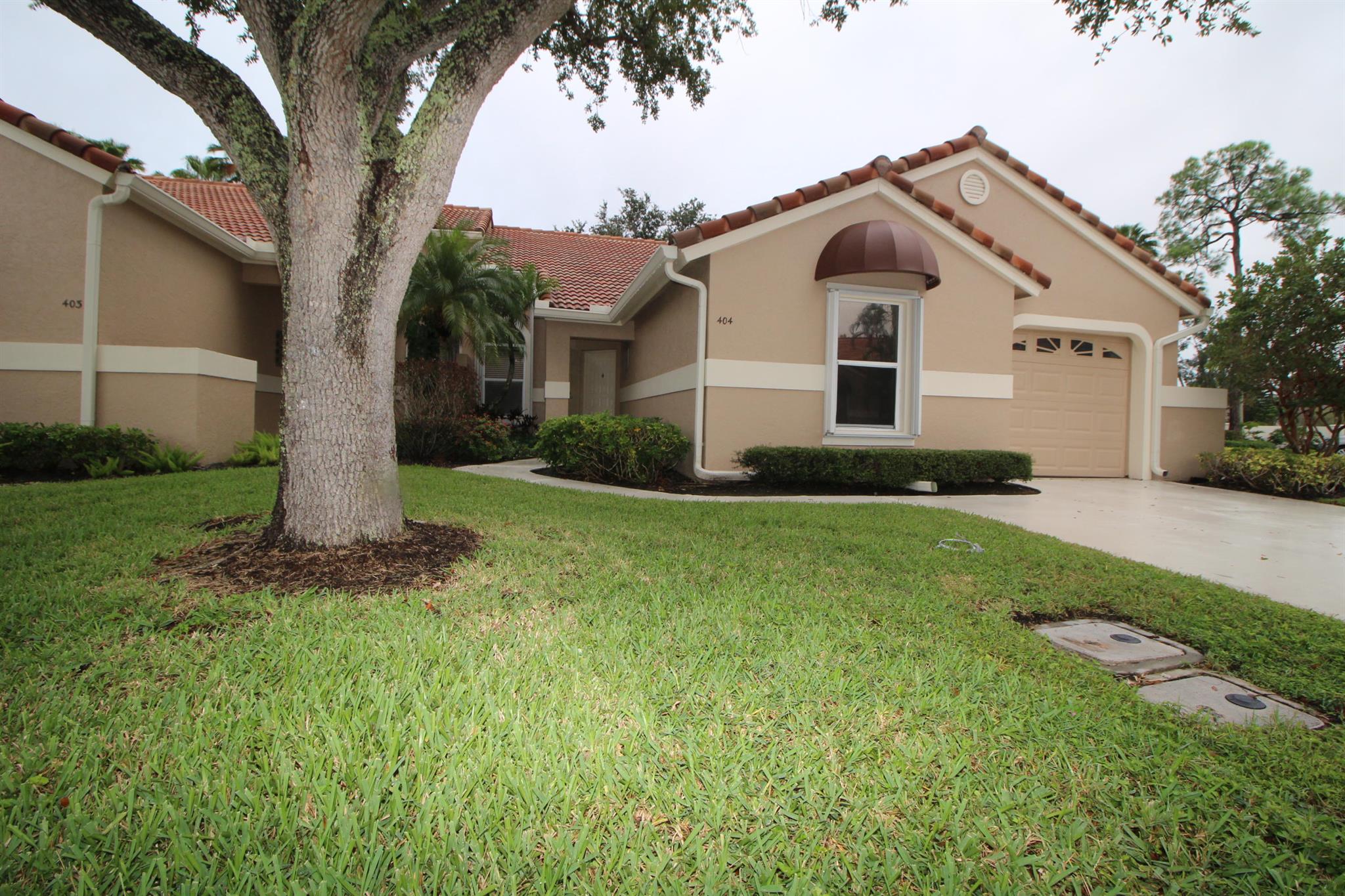 404 Sabal Palm Ln