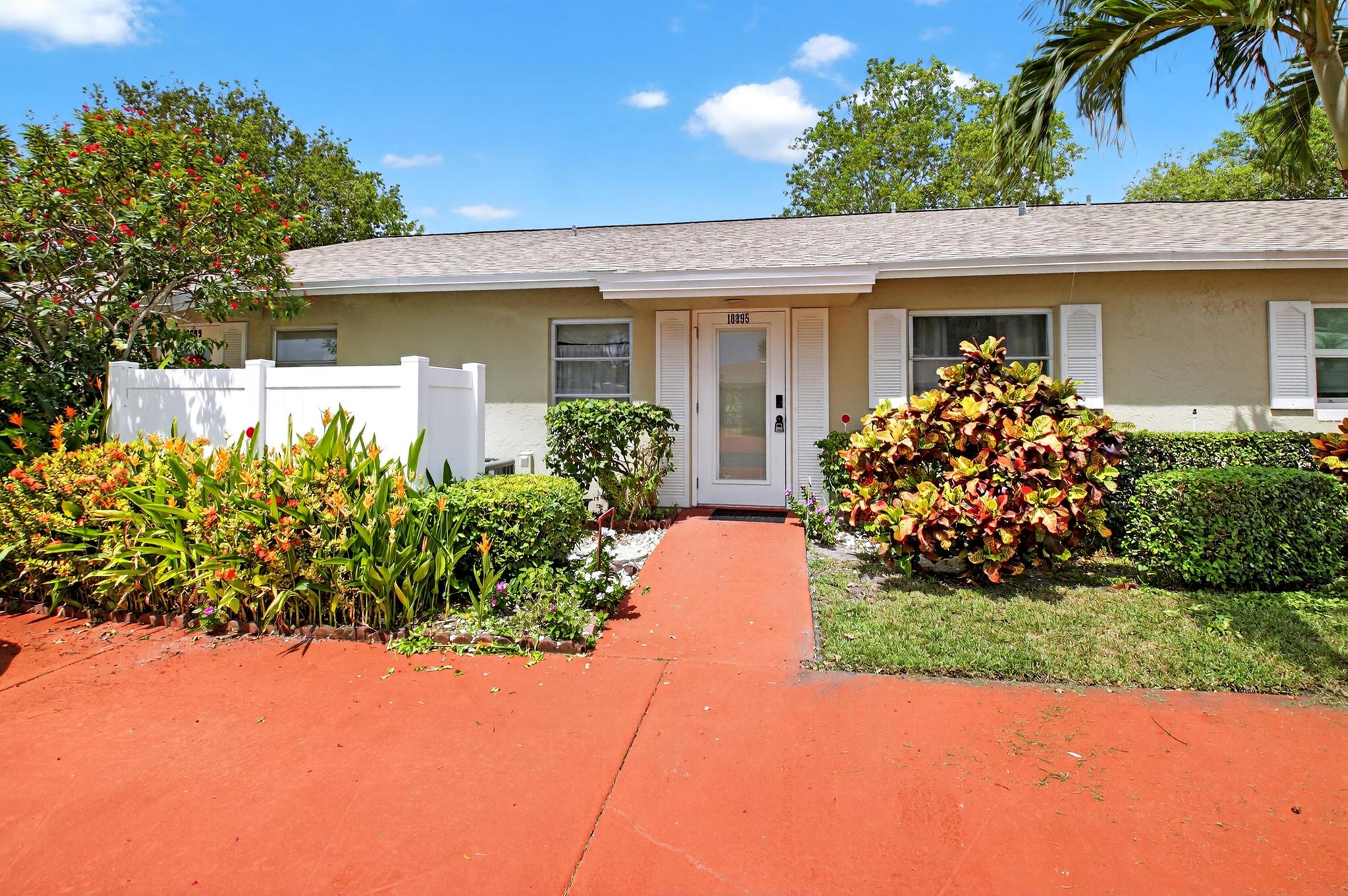 18895 Candlewick Dr