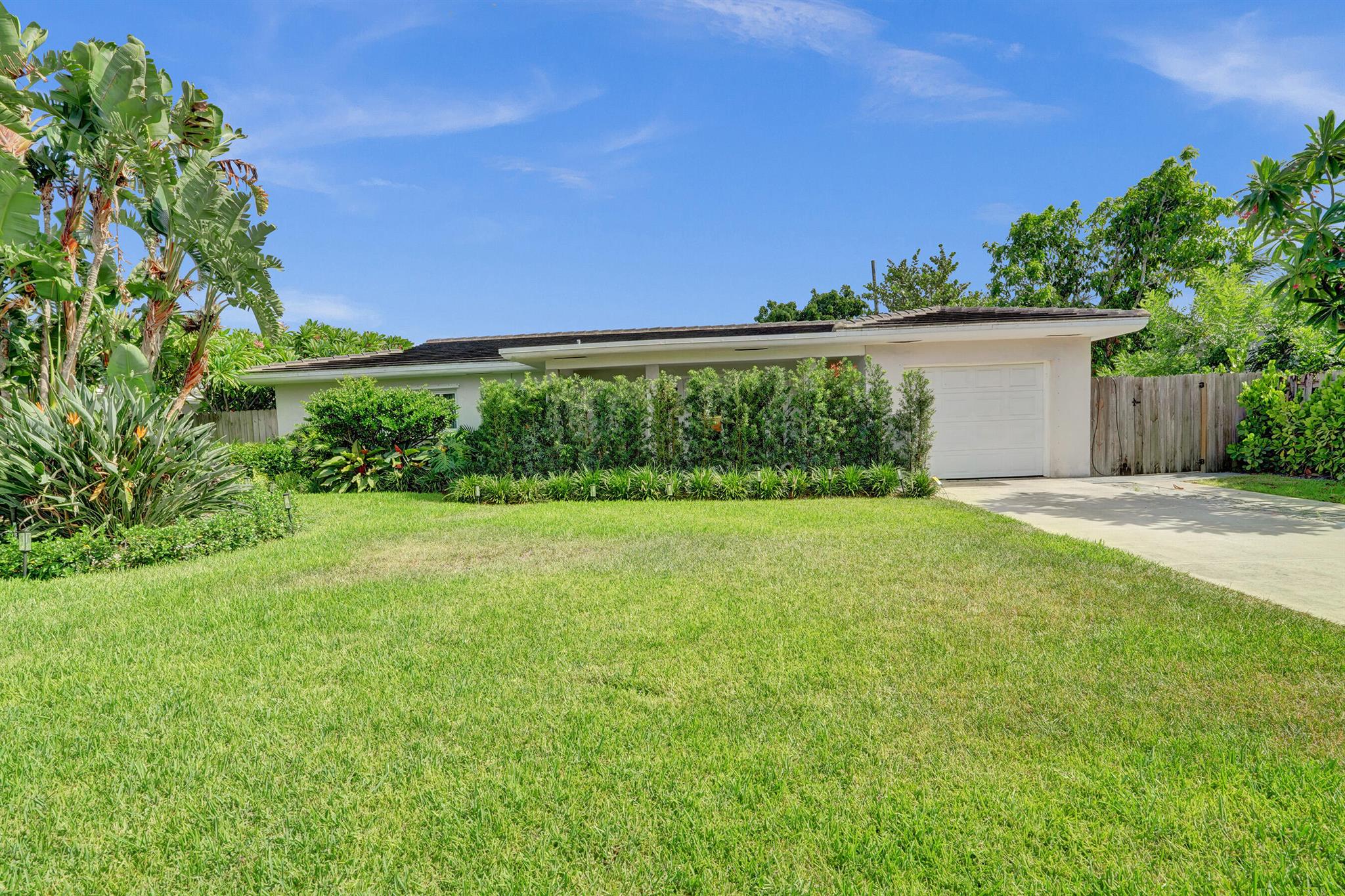 246 NE 30th St