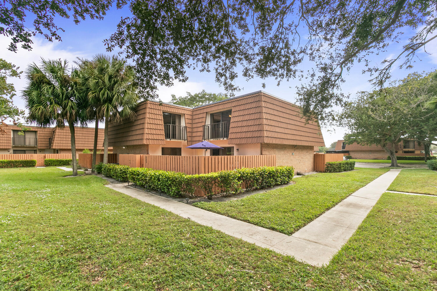 233 Charter Way