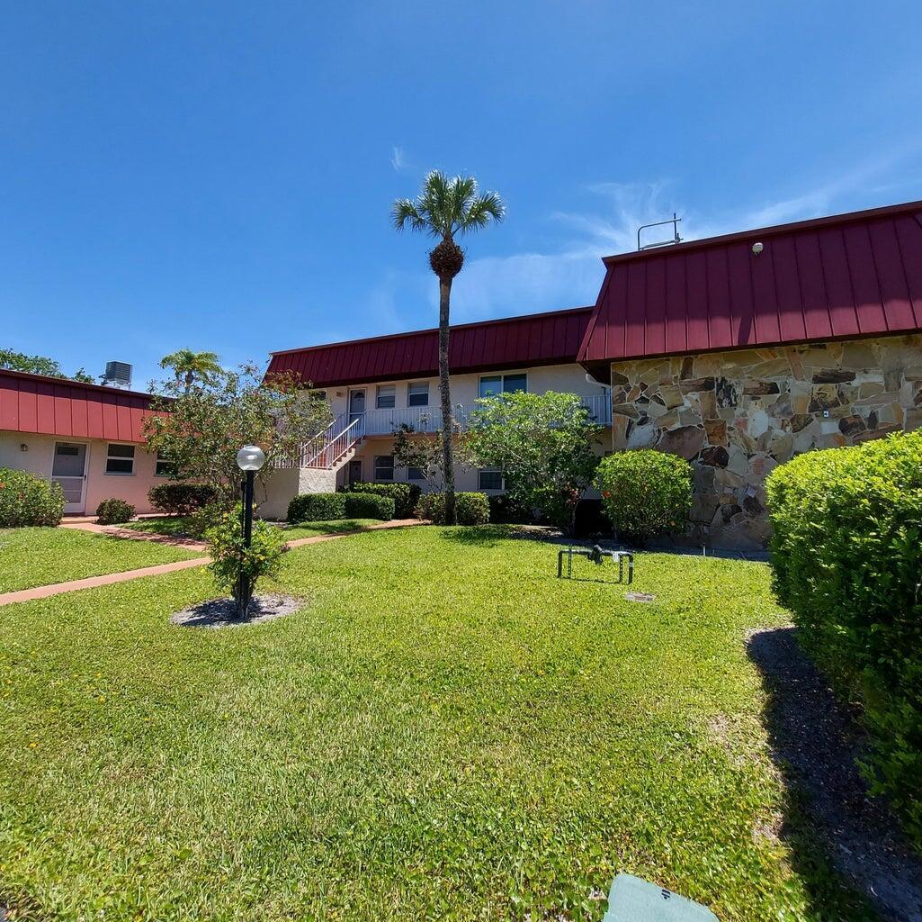 12019 W Greenway Dr #203