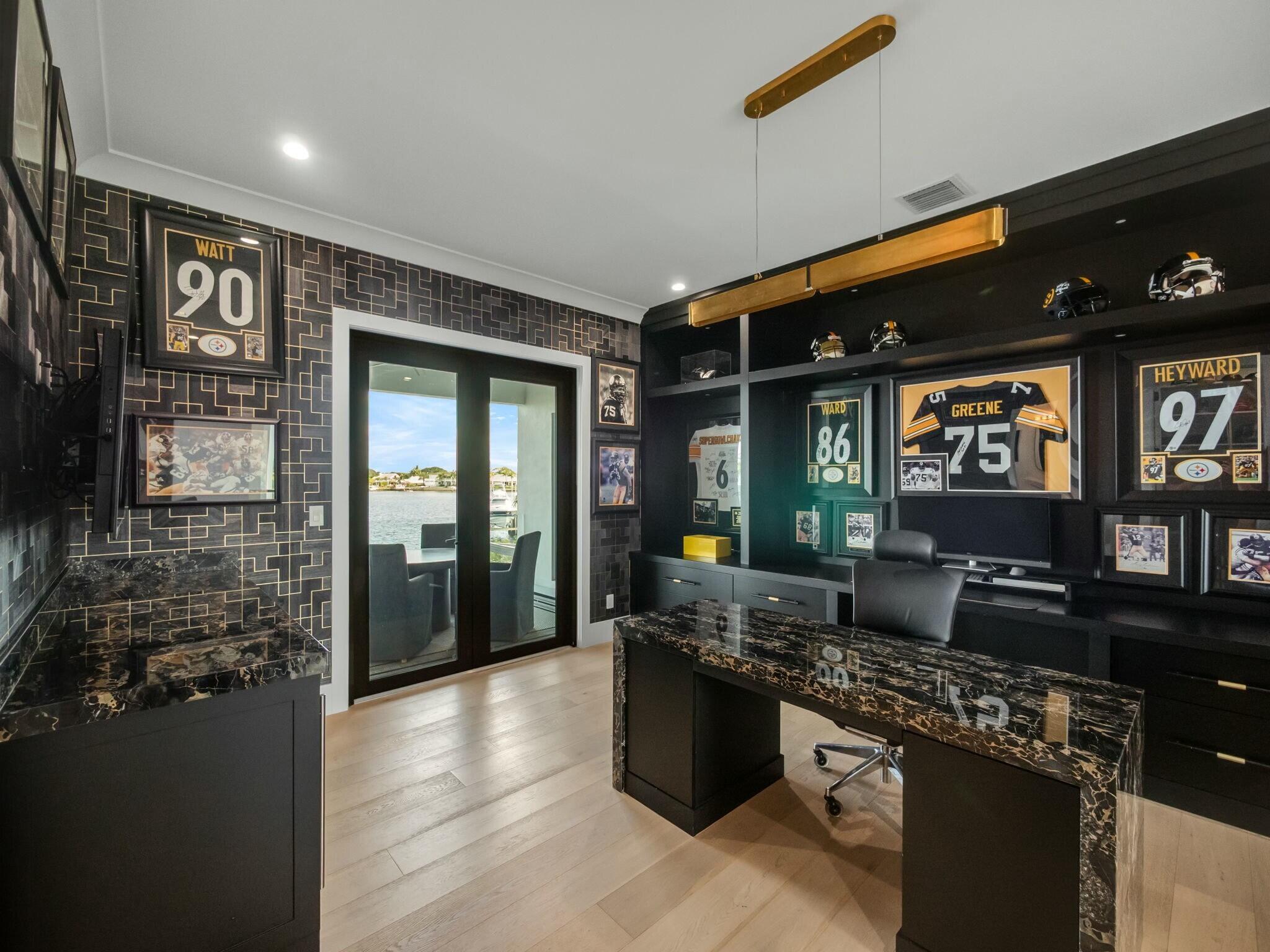 9 Bamboo Ln Jupiter, FL 33458