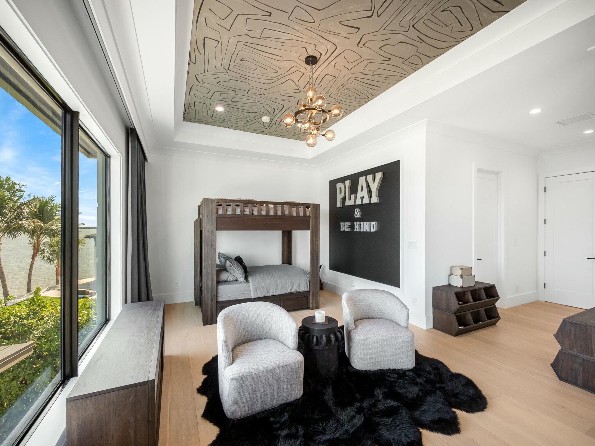 9 Bamboo Ln Jupiter, FL 33458