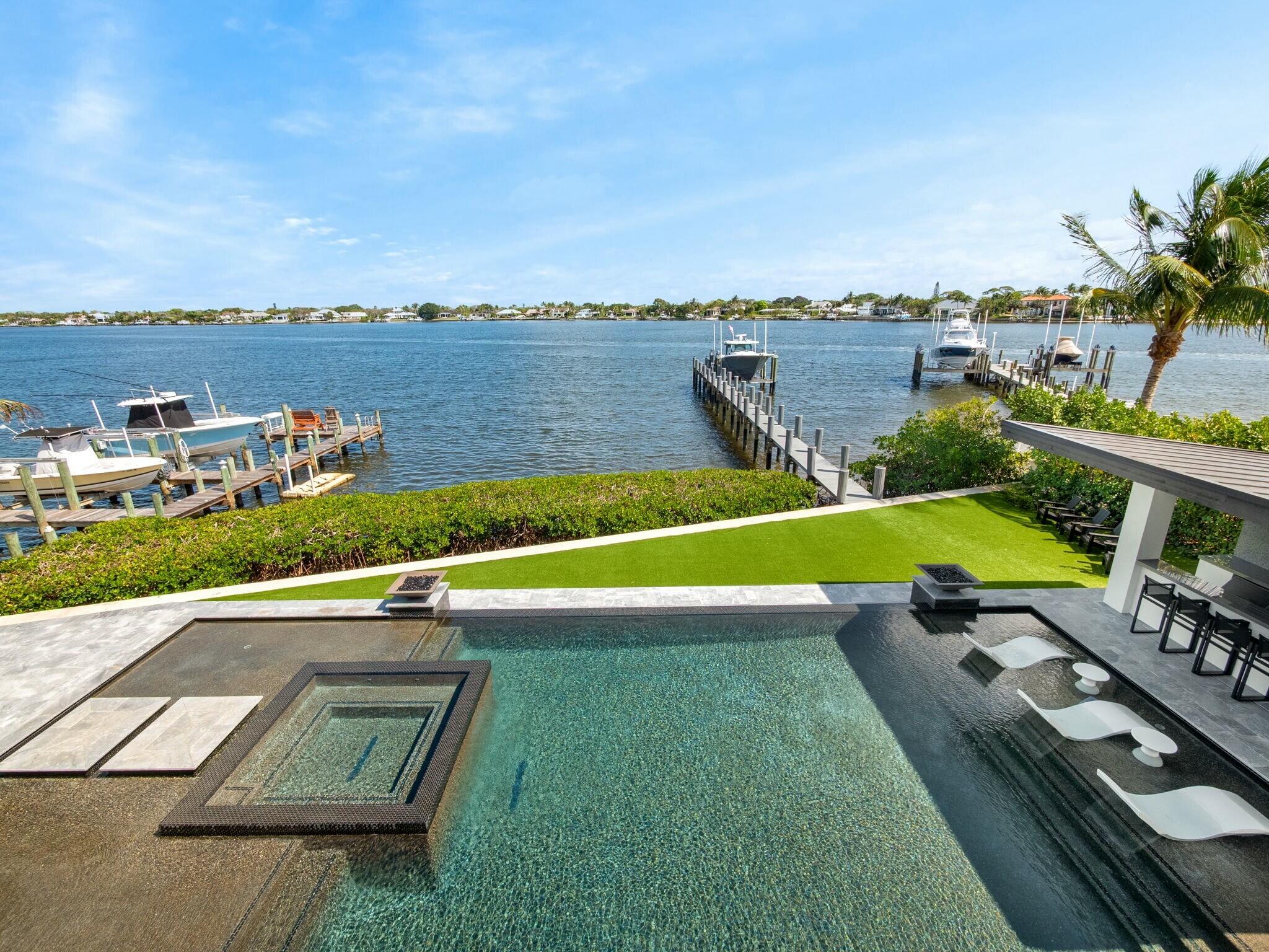 9 Bamboo Ln Jupiter, FL 33458