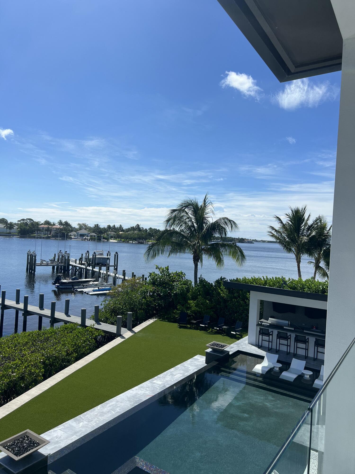 9 Bamboo Ln Jupiter, FL 33458