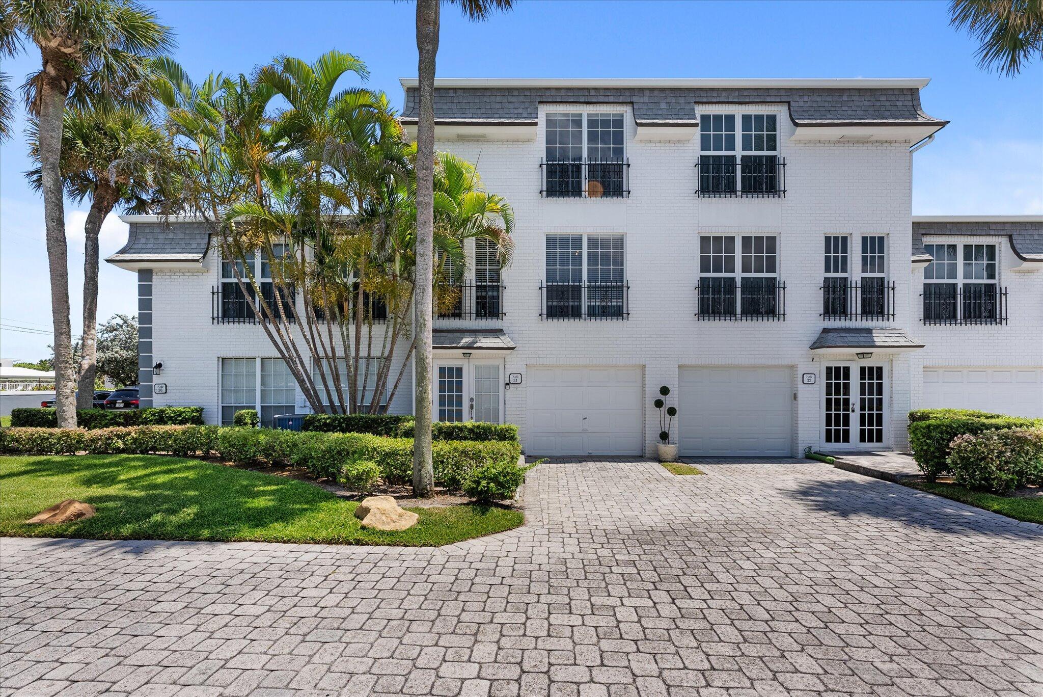 1194 Hillsboro Mile #31