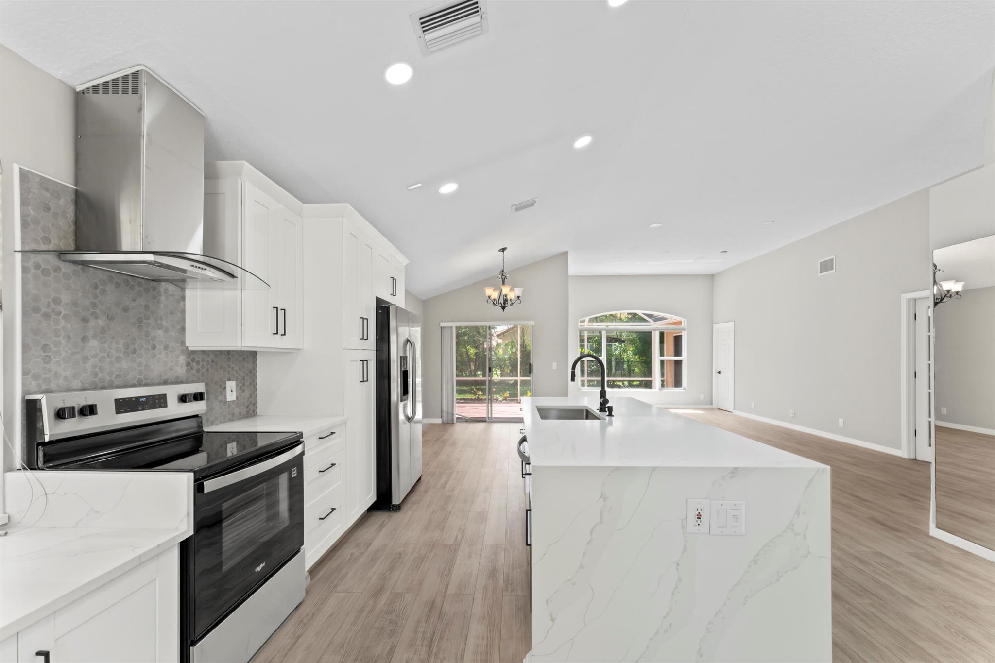 2022 Bonisle Cir