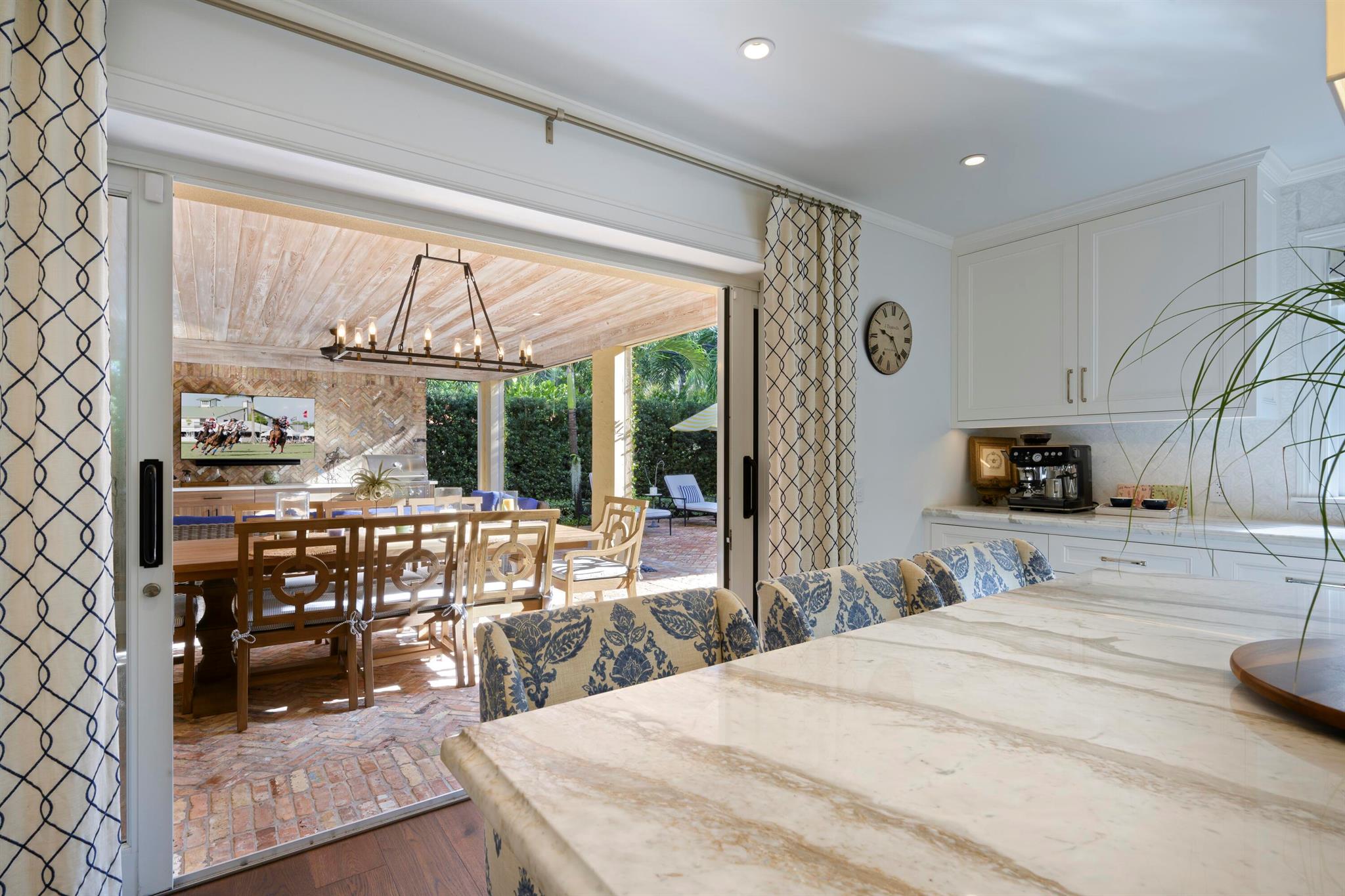 245 Murray Rd West Palm Beach, FL 33405