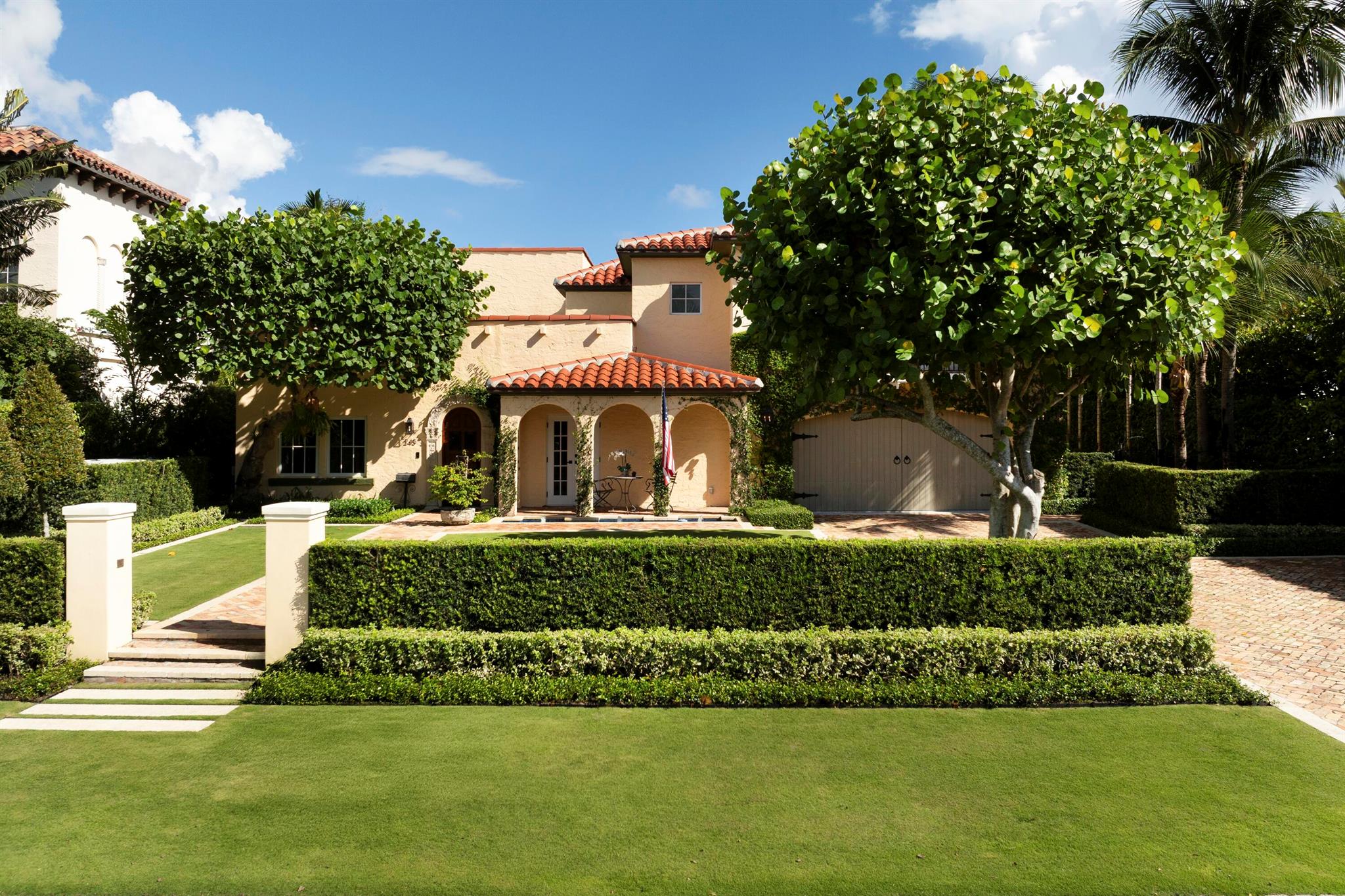 245 Murray Rd West Palm Beach, FL 33405