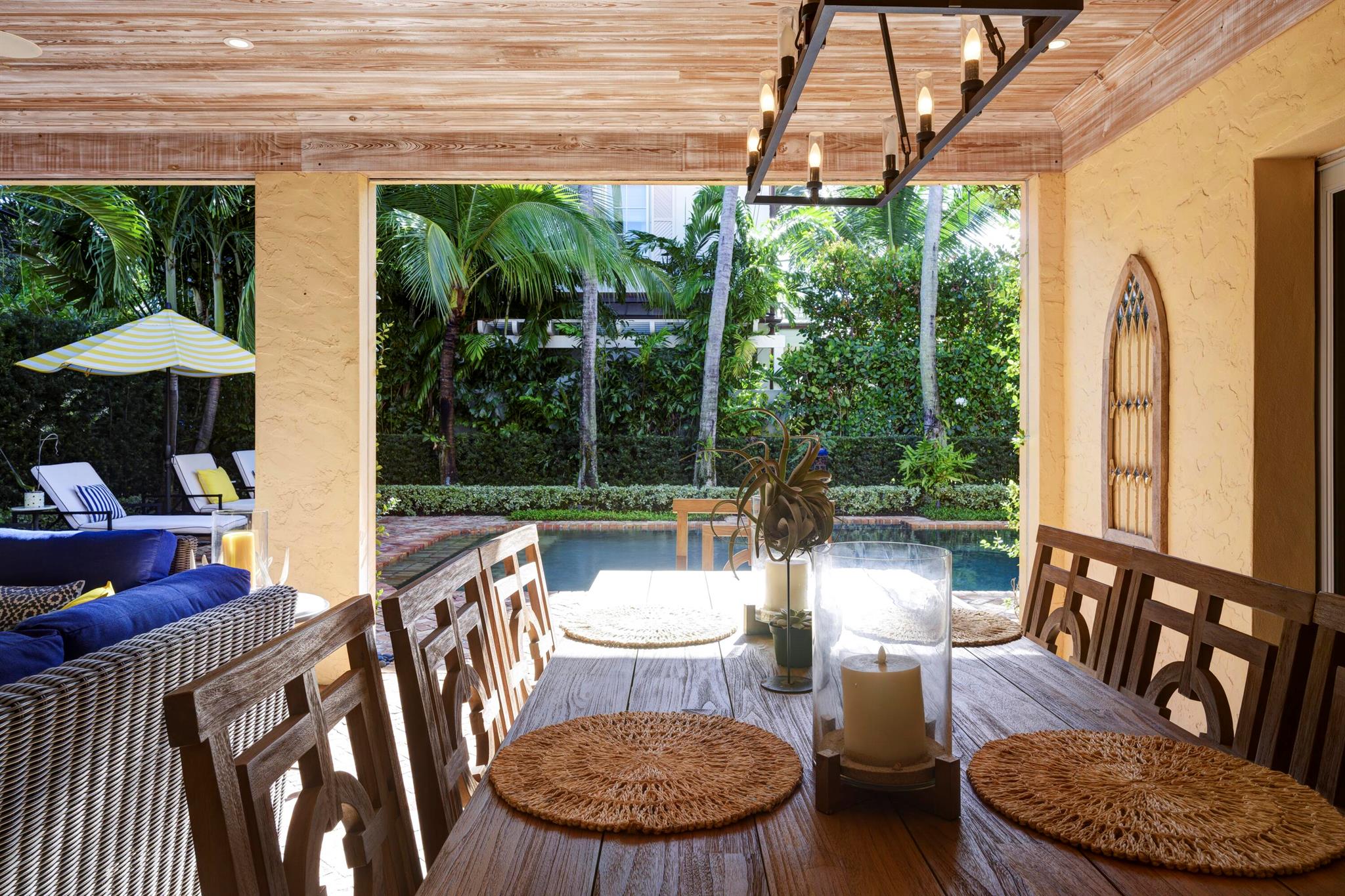 245 Murray Rd West Palm Beach, FL 33405