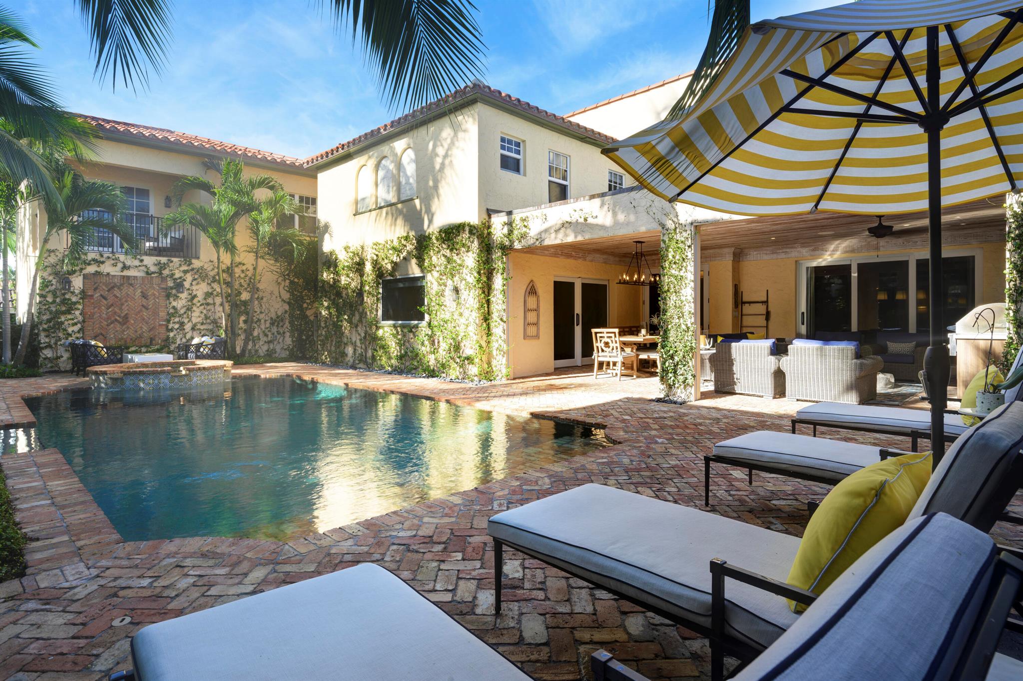 245 Murray Rd West Palm Beach, FL 33405