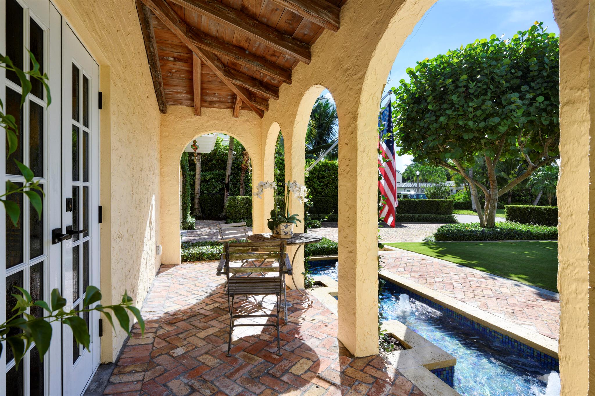 245 Murray Rd West Palm Beach, FL 33405