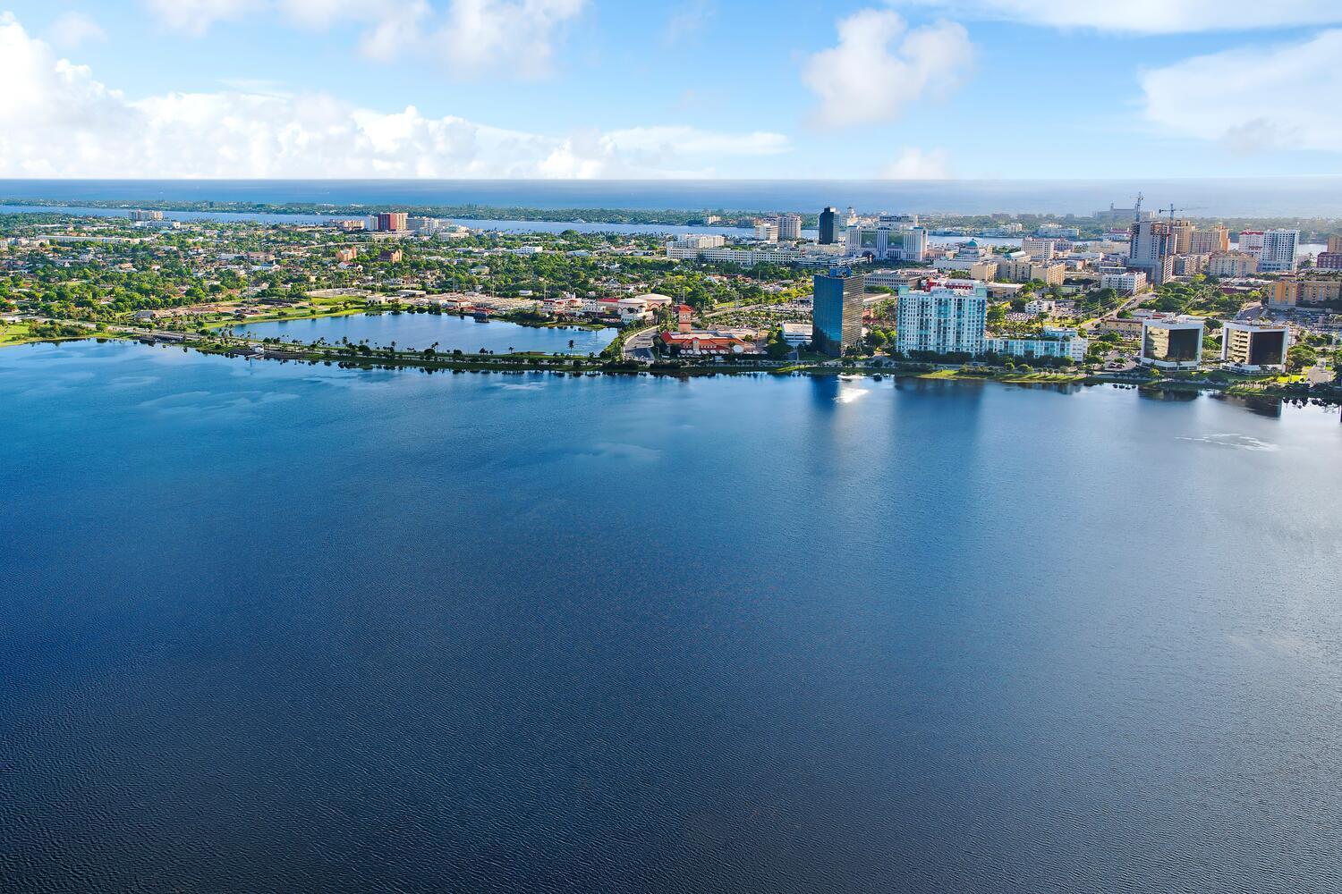 245 Murray Rd West Palm Beach, FL 33405