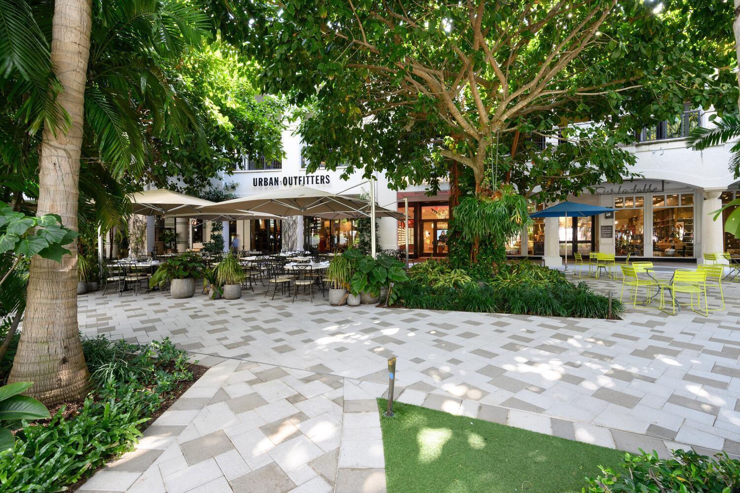 245 Murray Rd West Palm Beach, FL 33405