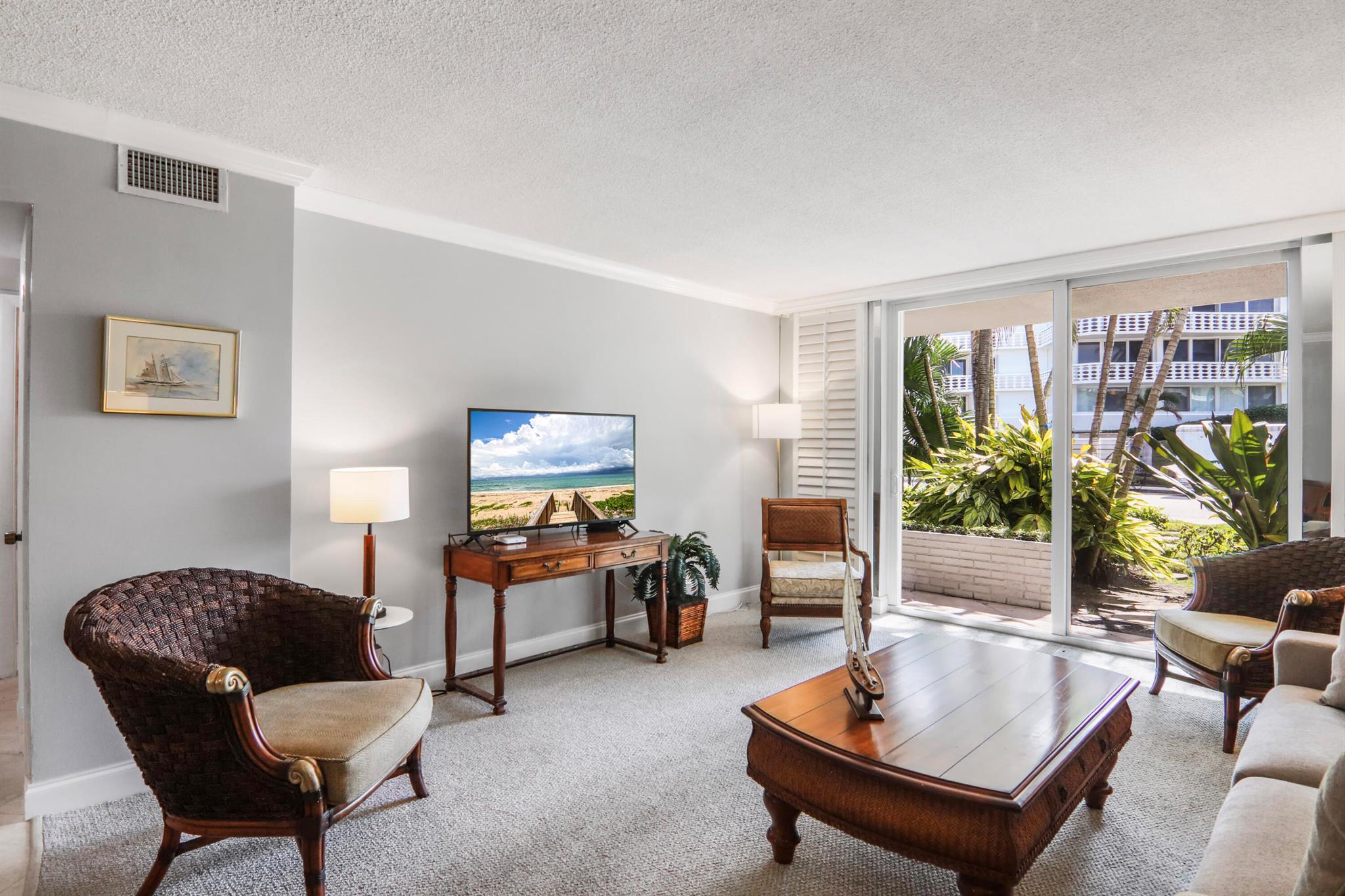 139 Sunrise Ave #101