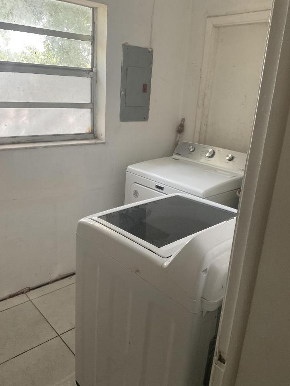 2900 NW 10th Ct Fort Lauderdale, FL 33311