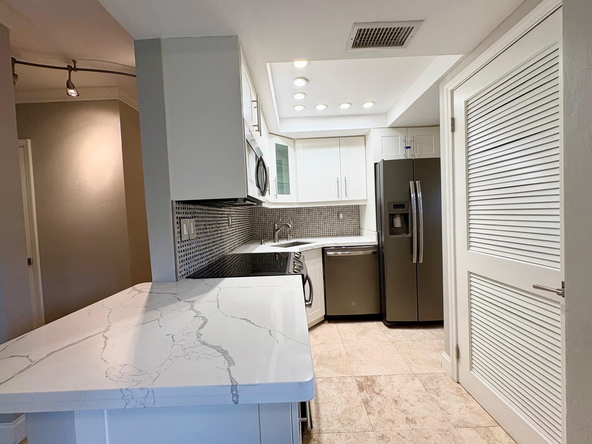 1535 SE 15th #109 Fort Lauderdale, FL 33316