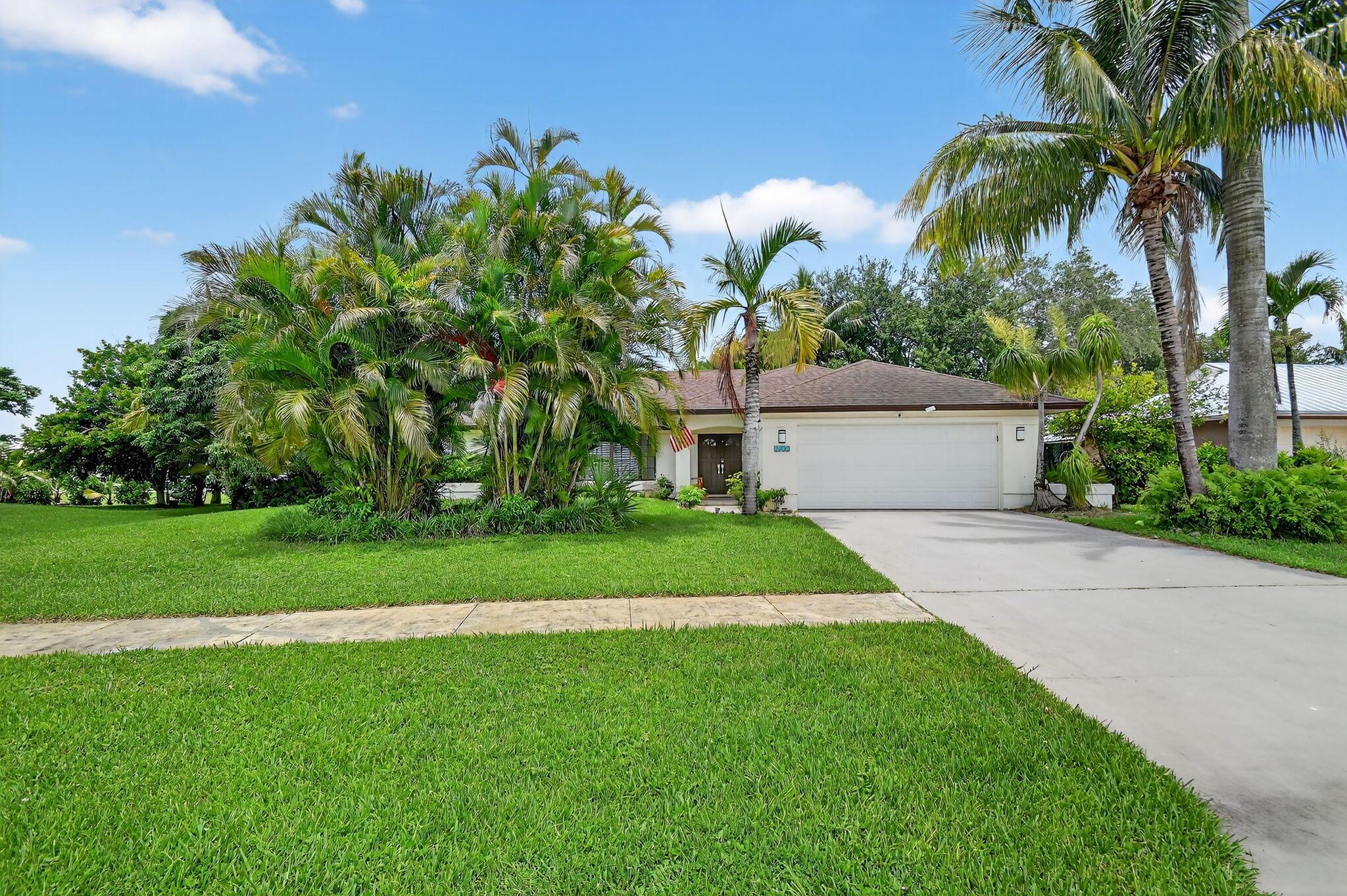 2700 Yarmouth Dr Wellington, FL 33414