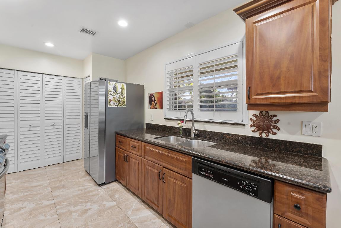 4161 S Us Hwy 1 #G1 Jupiter, FL 33477