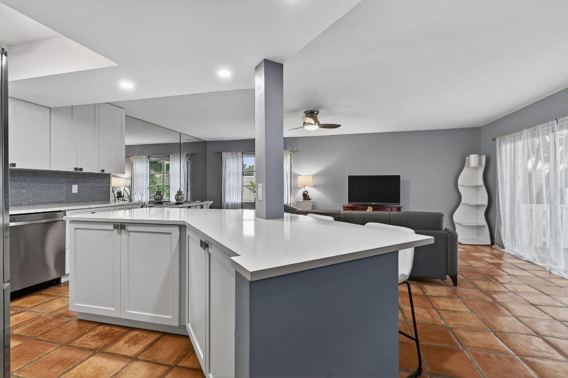 170 Seabreeze Jupiter, FL 33477