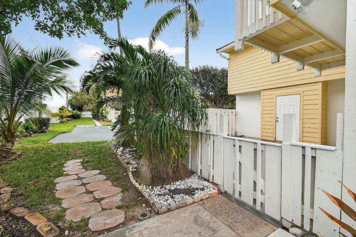 170 Seabreeze Jupiter, FL 33477
