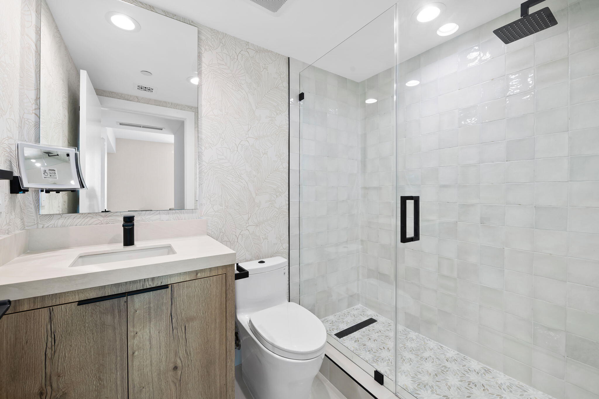 3101 S Ocean #1807 Hollywood, FL 33019