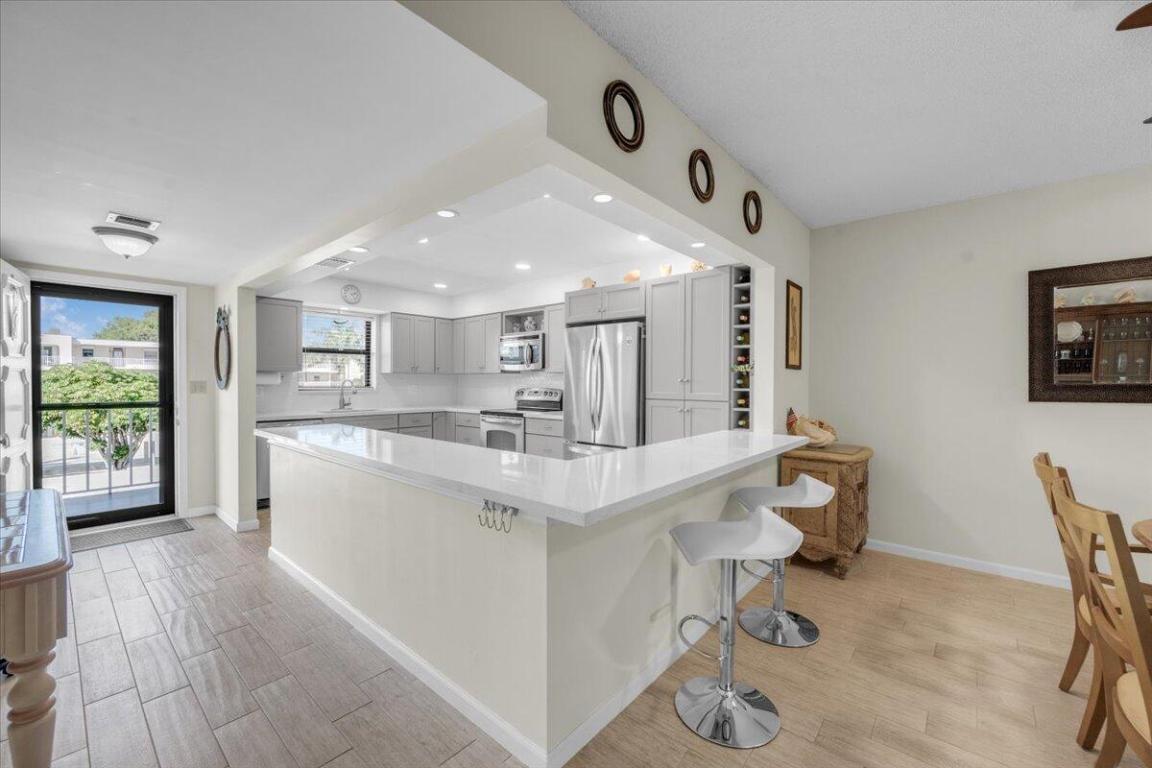 300 N Highway A1a #305i