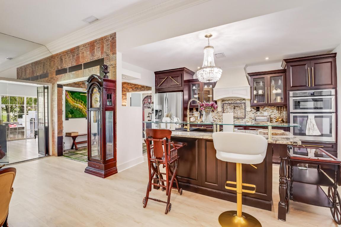 6590 Fountains Lake Worth, FL 33467