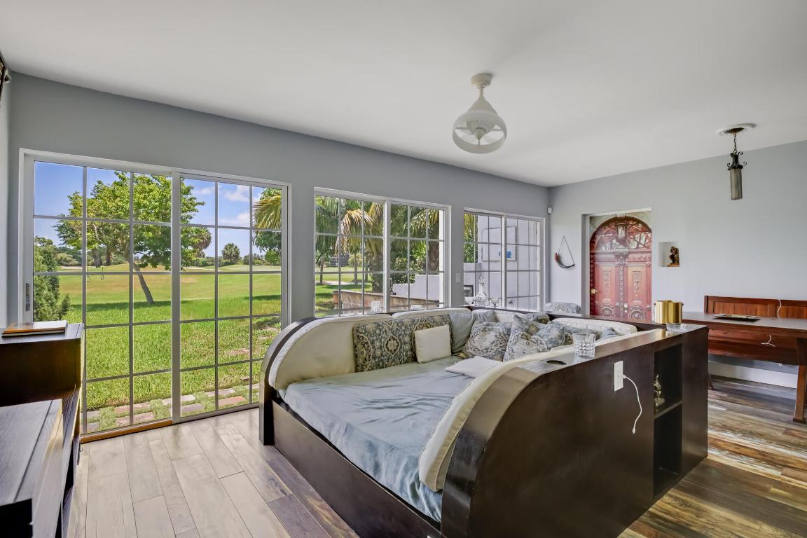 6590 Fountains Lake Worth, FL 33467