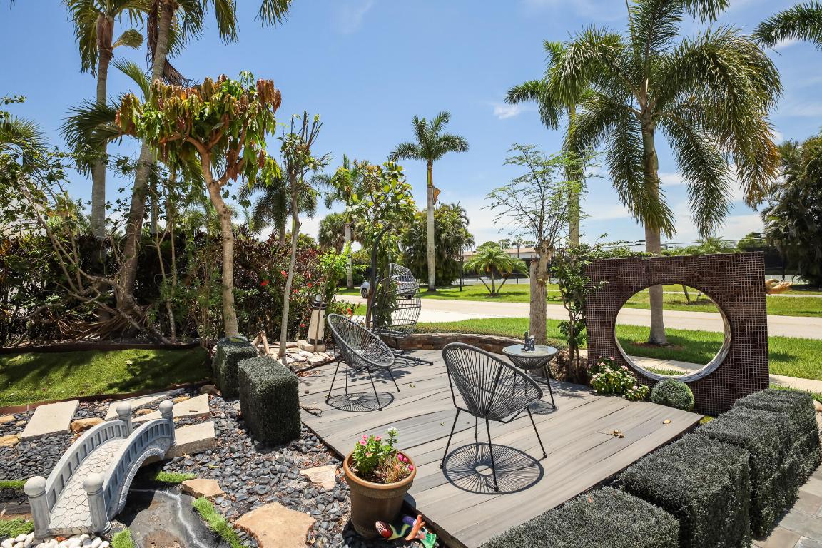 6590 Fountains Lake Worth, FL 33467