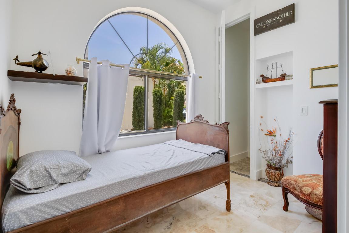 6590 Fountains Lake Worth, FL 33467