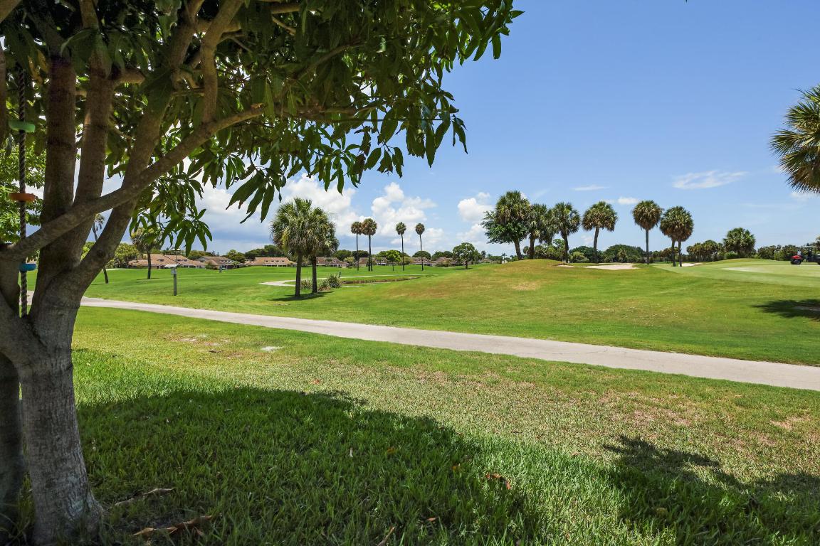 6590 Fountains Lake Worth, FL 33467