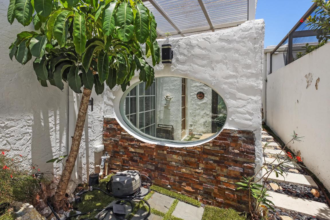 6590 Fountains Lake Worth, FL 33467