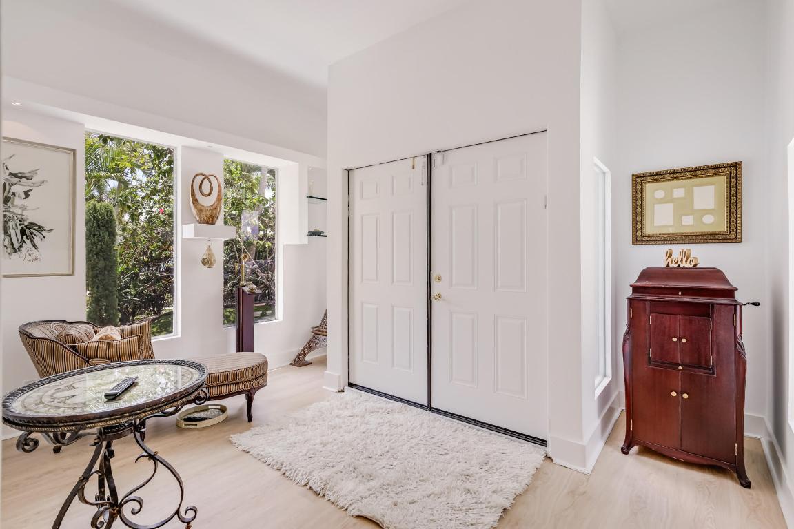 6590 Fountains Lake Worth, FL 33467