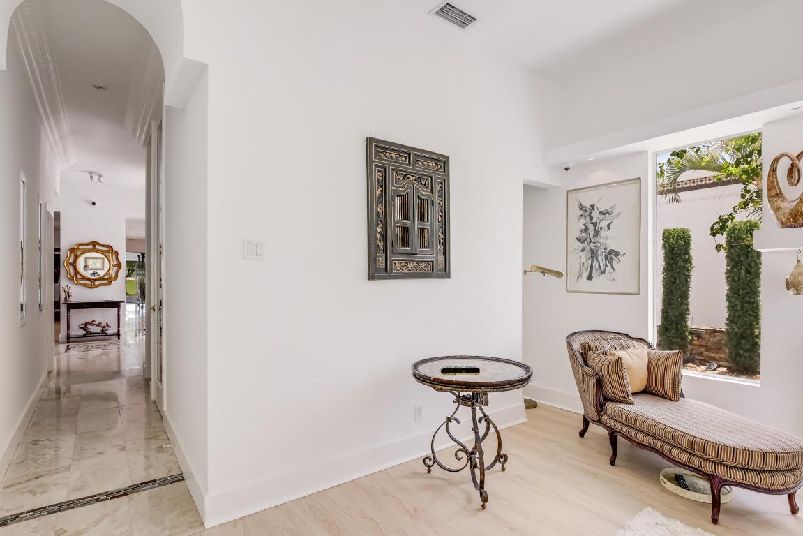 6590 Fountains Lake Worth, FL 33467