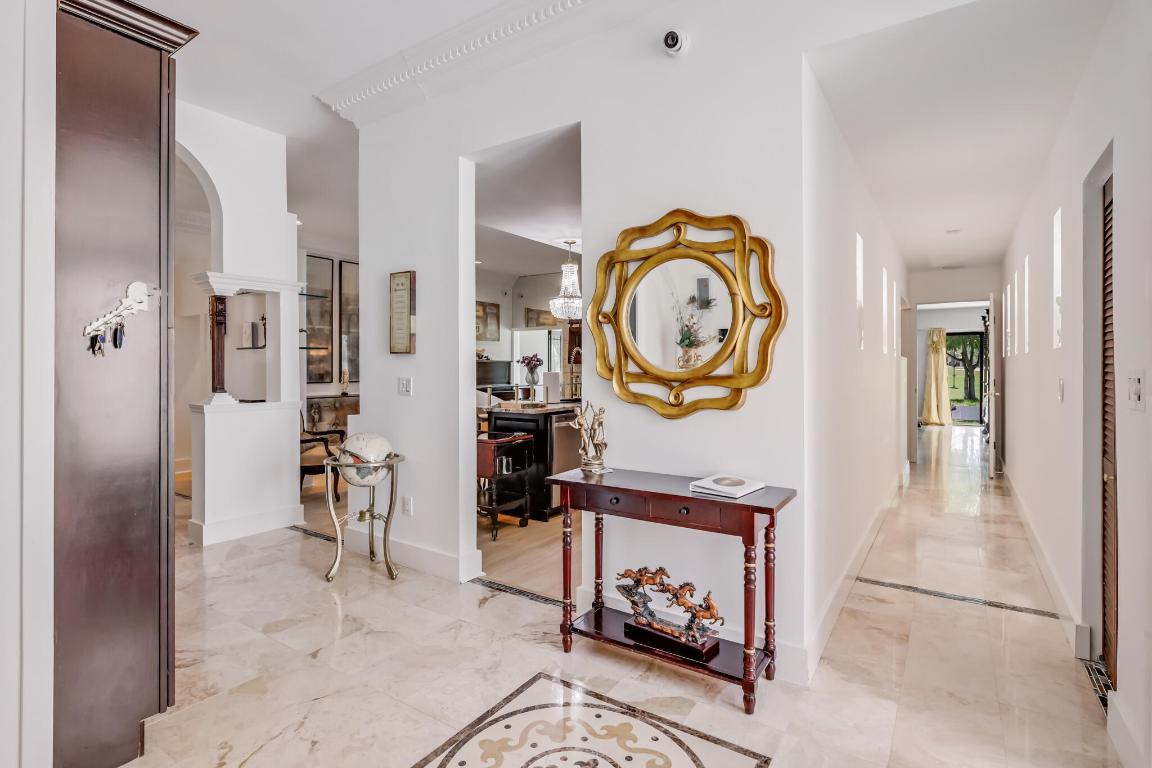 6590 Fountains Lake Worth, FL 33467