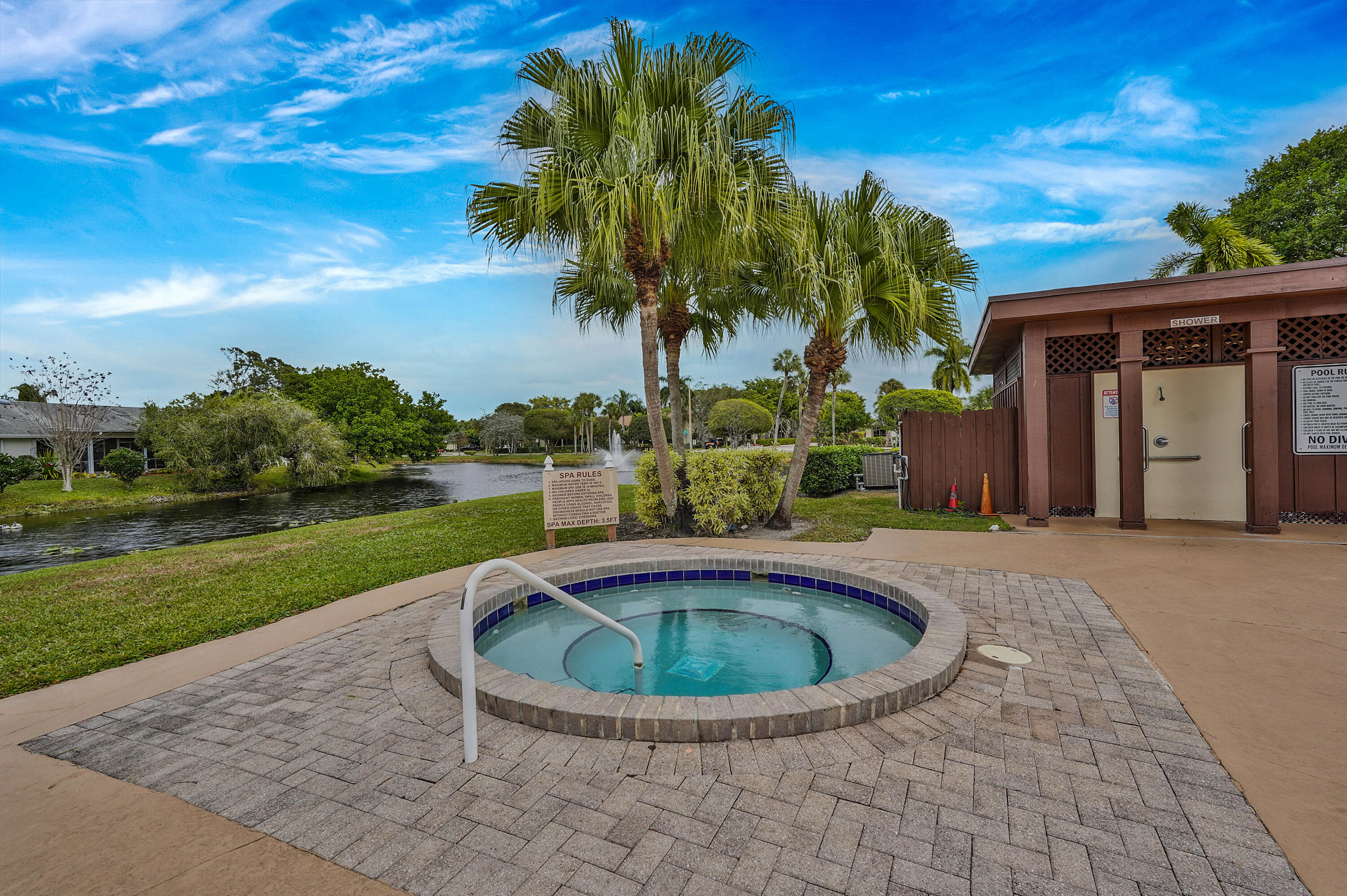 7512 Ace Lake Worth, FL 33467