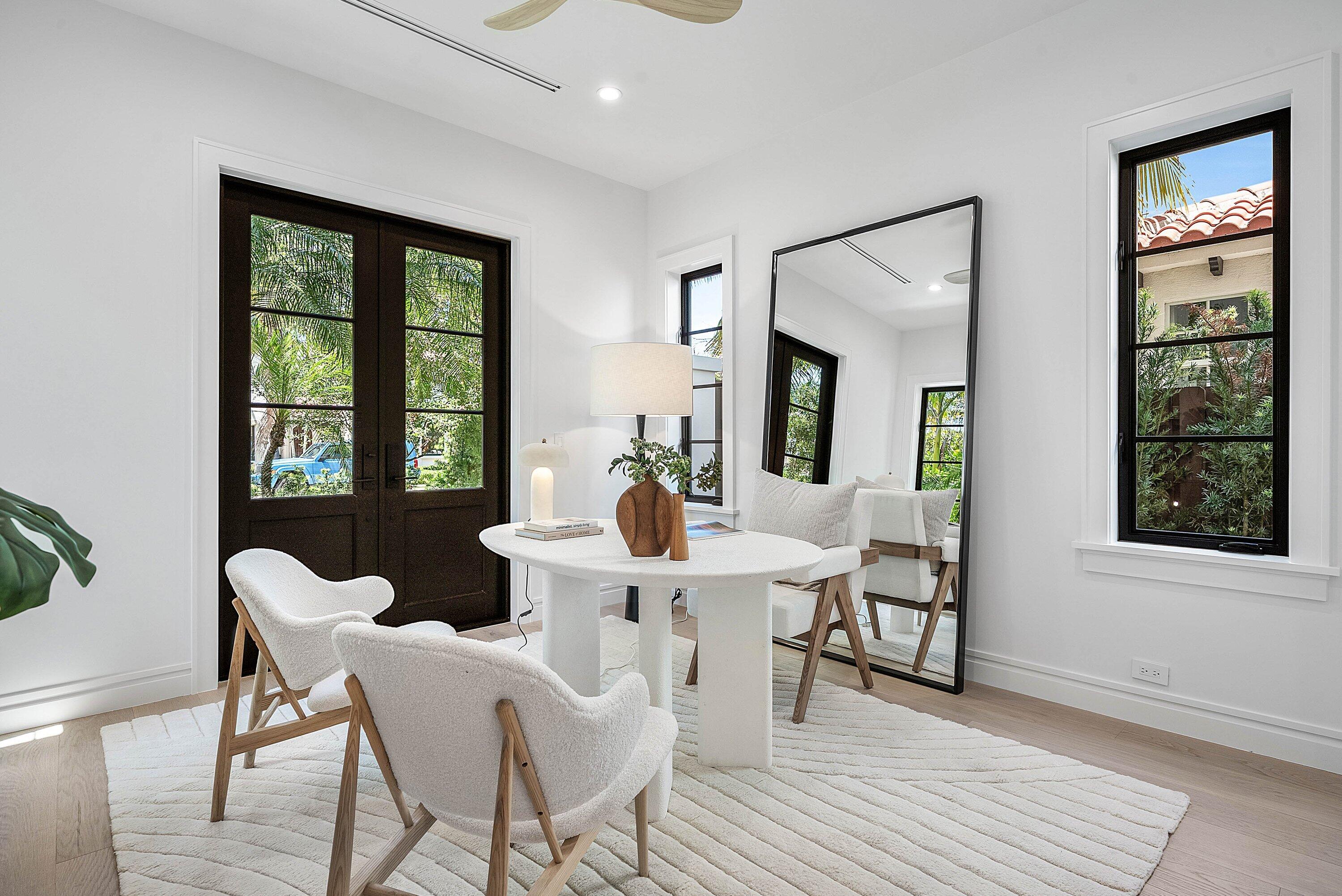 230 Pershing Way West Palm Beach, FL 33401