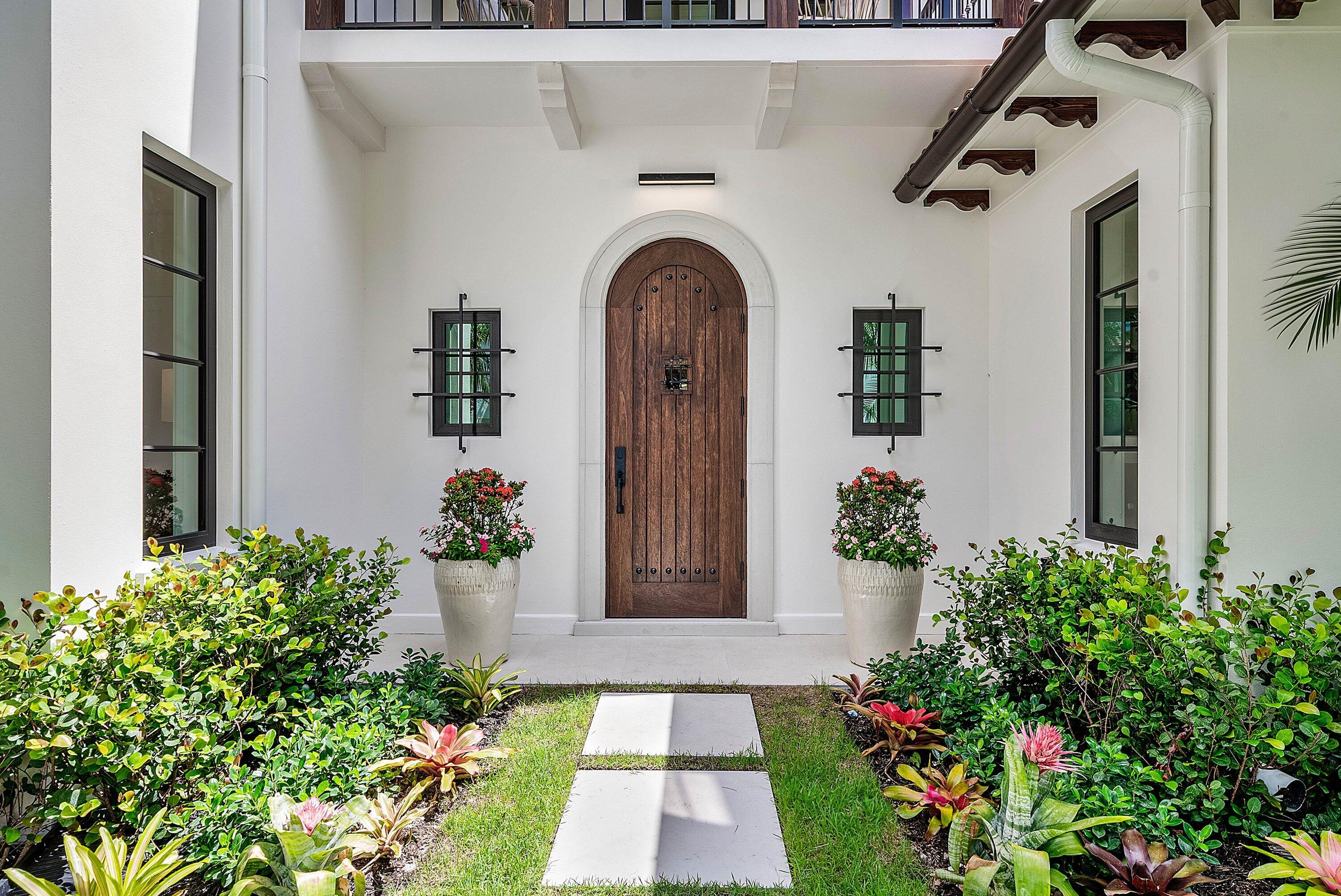 230 Pershing Way West Palm Beach, FL 33401