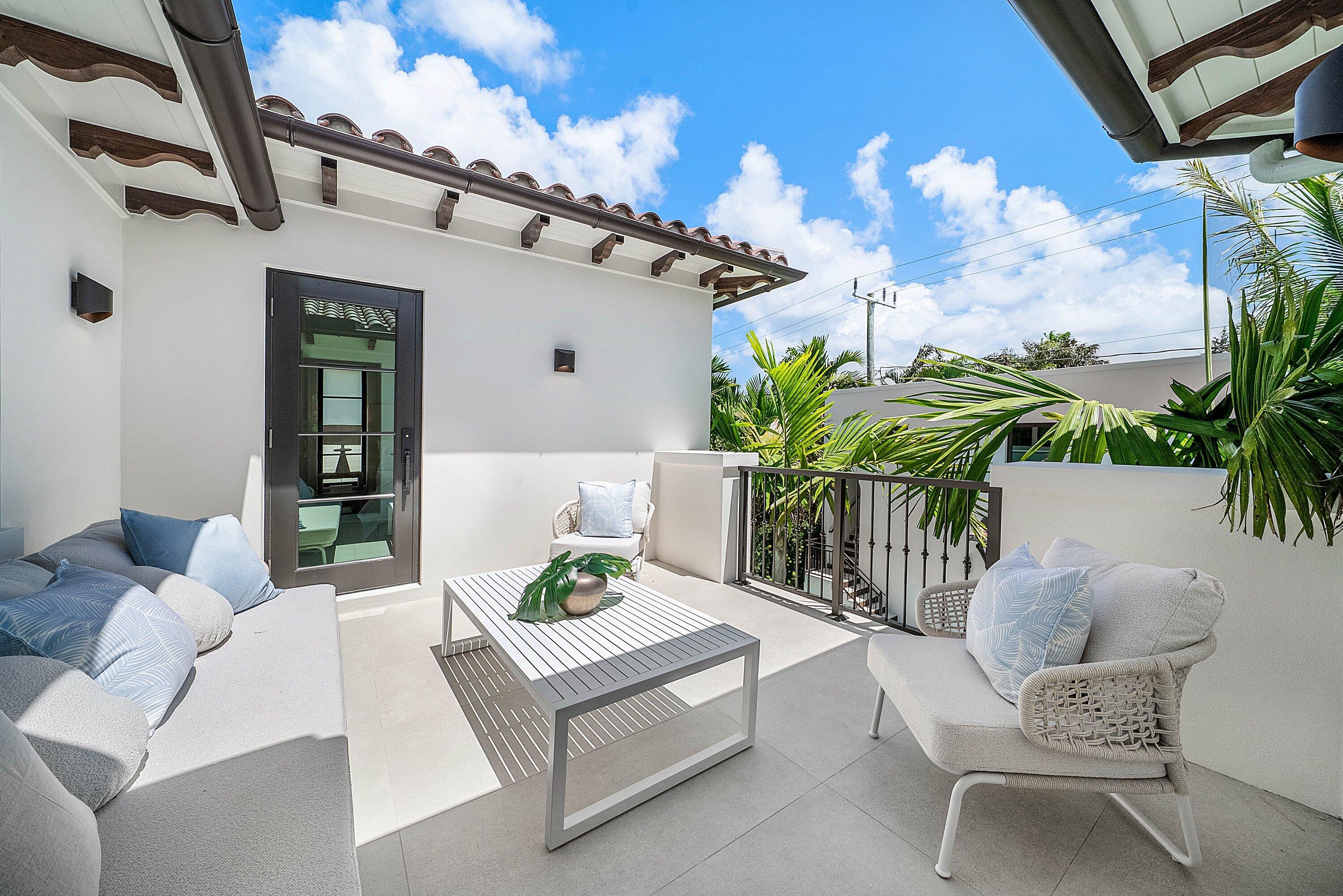 230 Pershing Way West Palm Beach, FL 33401