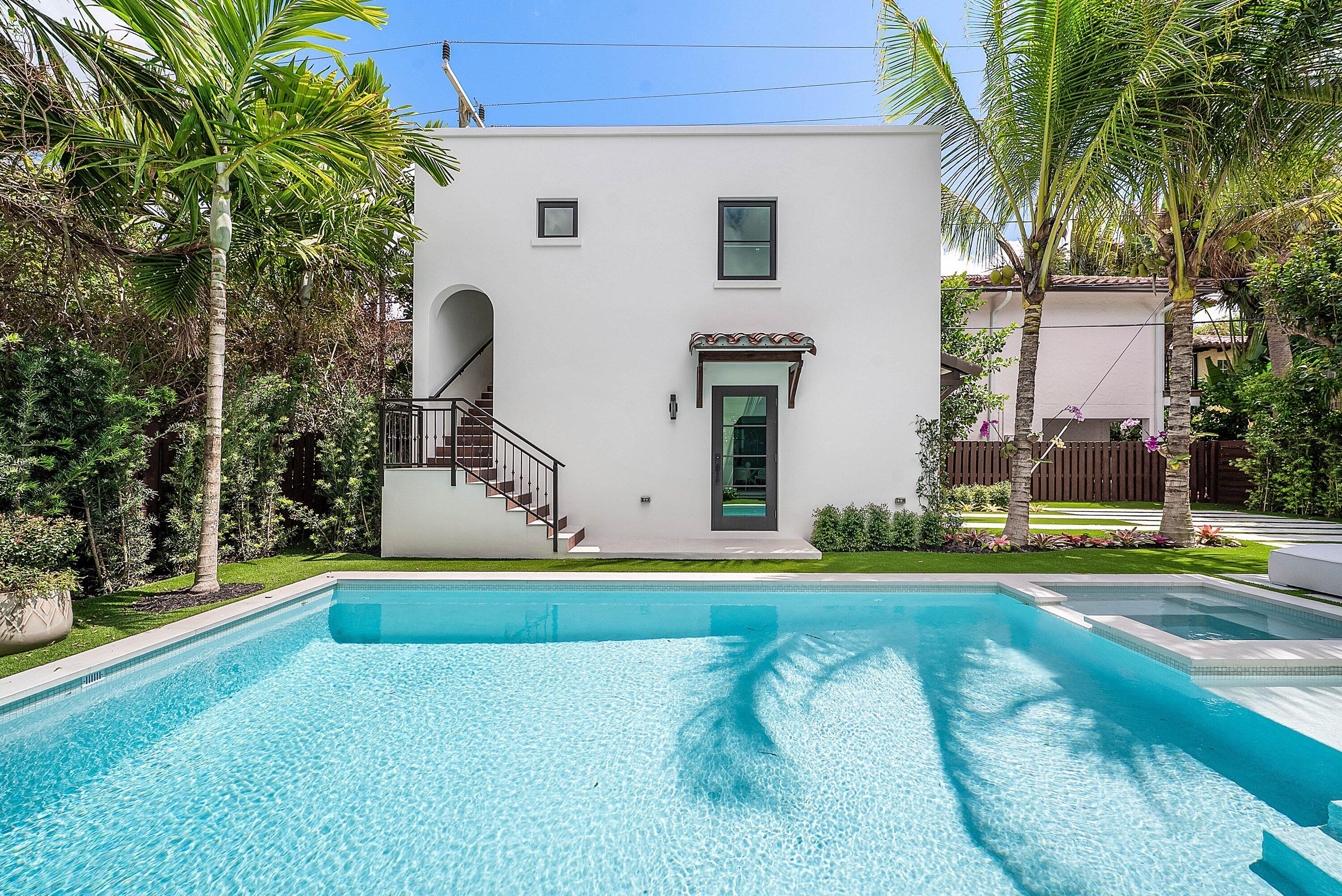 230 Pershing Way West Palm Beach, FL 33401