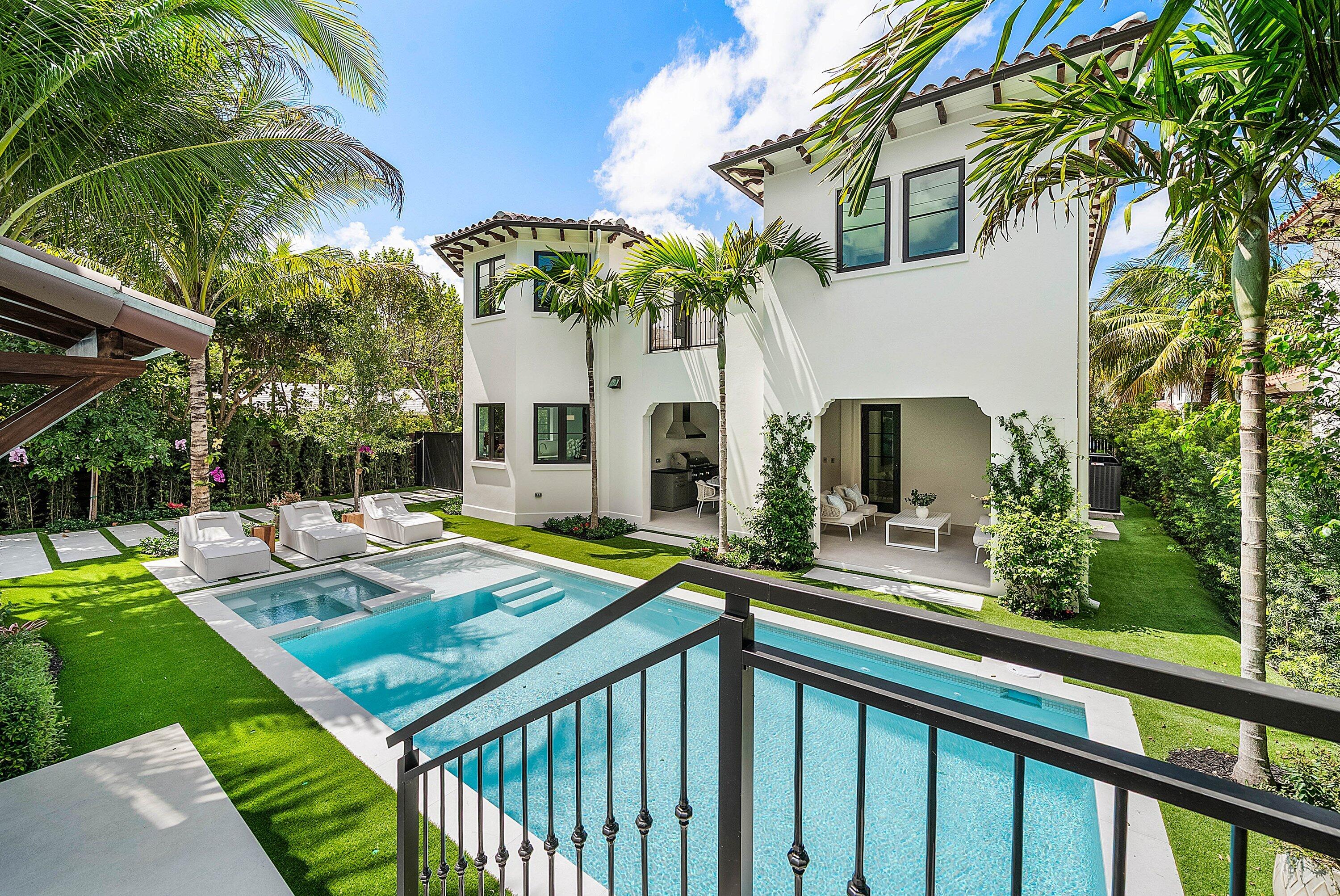 230 Pershing Way West Palm Beach, FL 33401