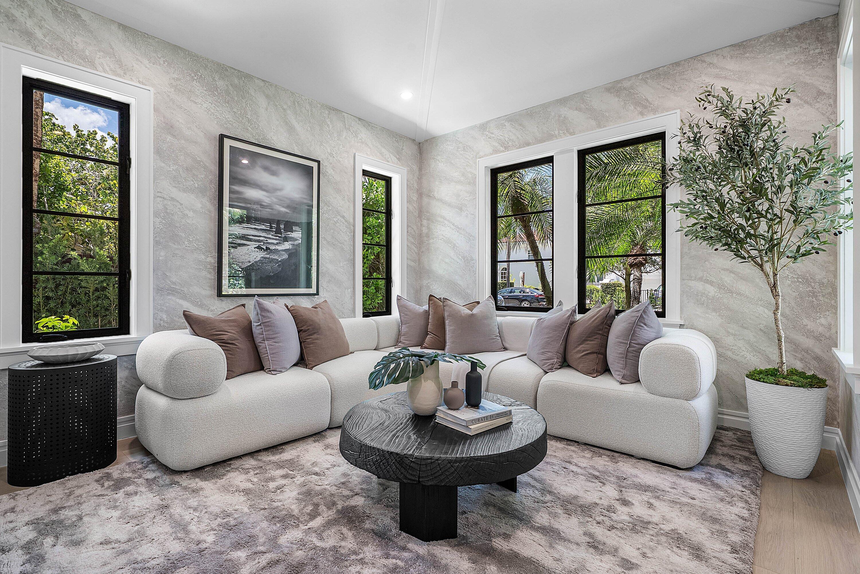 230 Pershing Way West Palm Beach, FL 33401